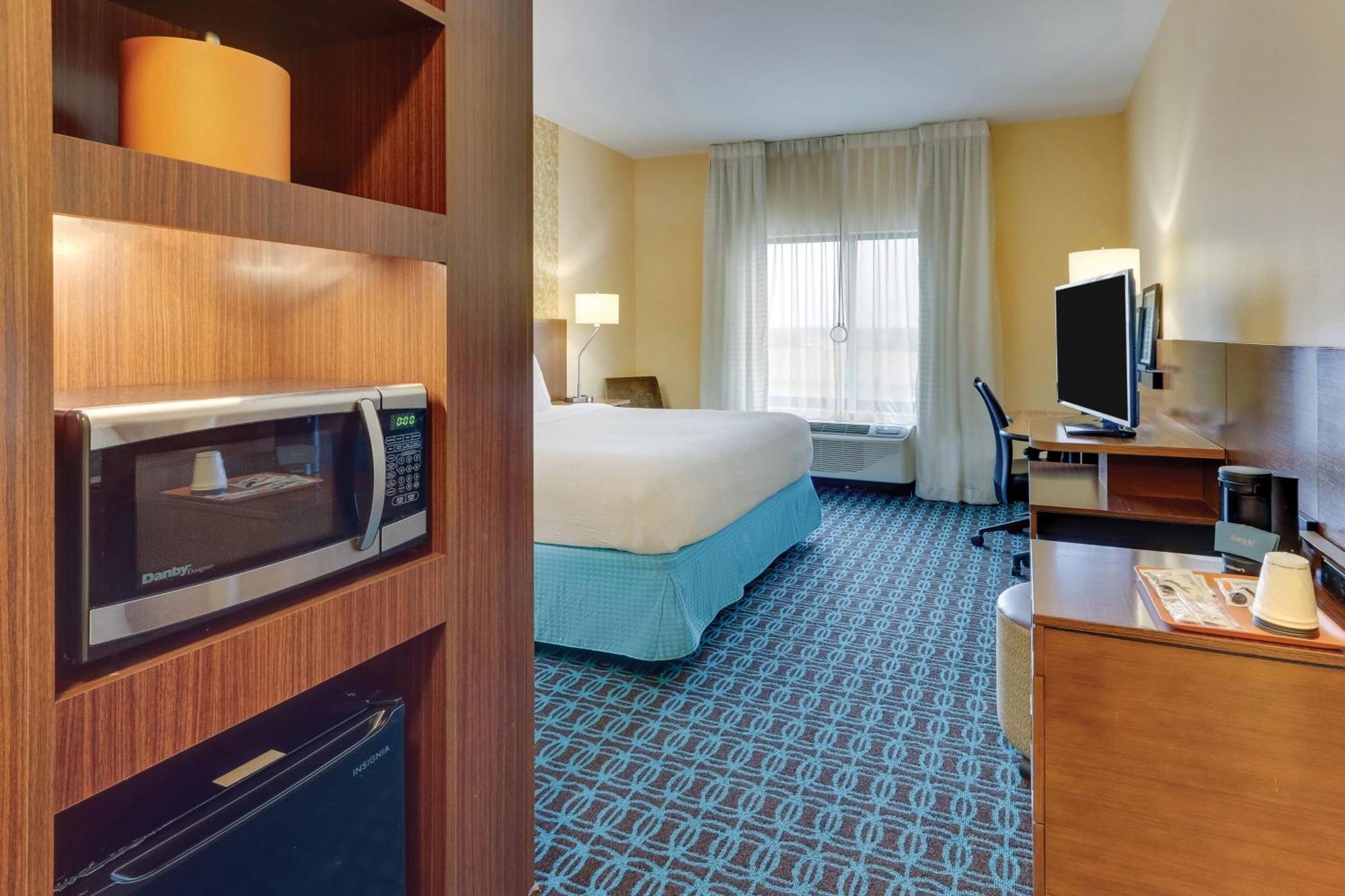 Fairfield & By Marriott I-95 Hotel